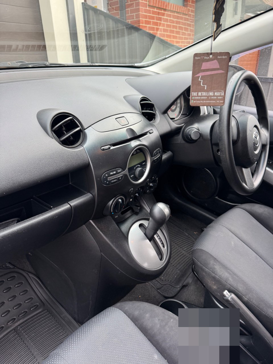 2010 Mazda 2, photo 3 of 4