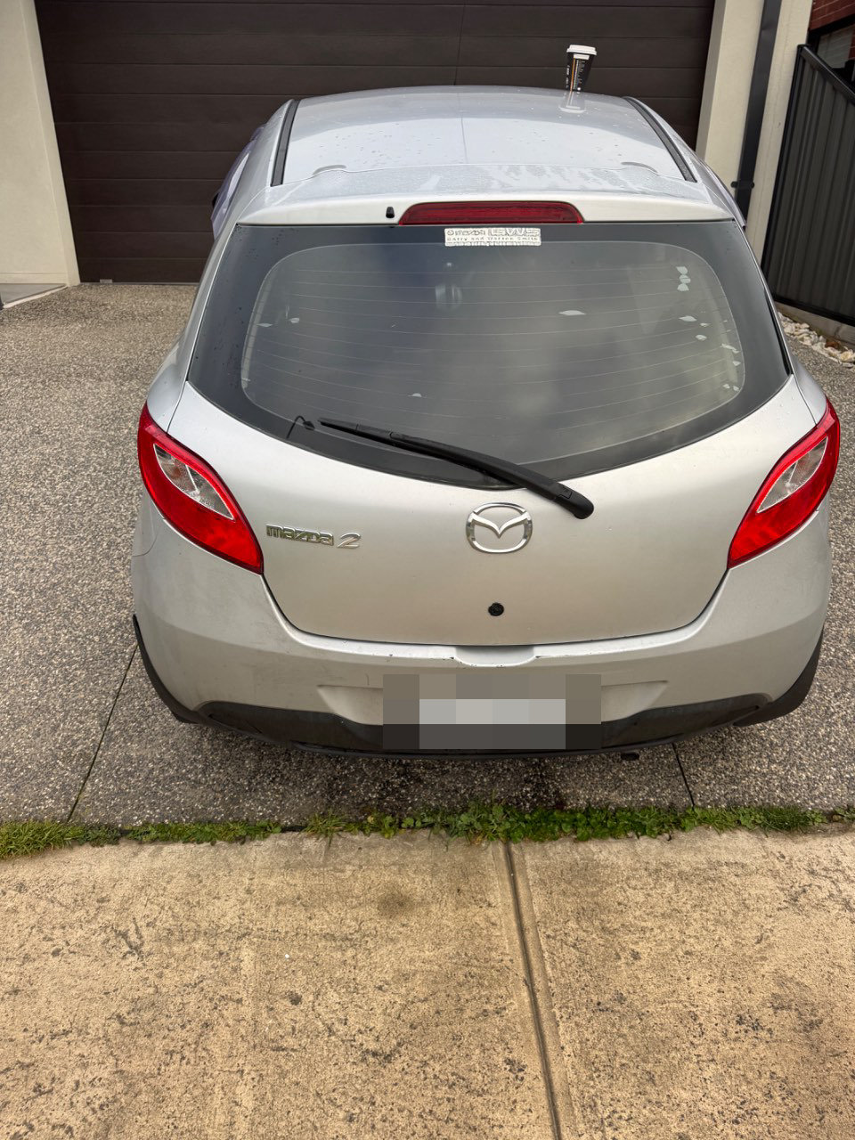 2010 Mazda 2, photo 2 of 4